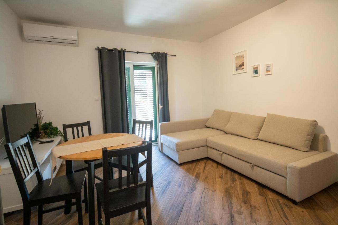 Apartmani Mara Pakoštane Exteriér fotografie